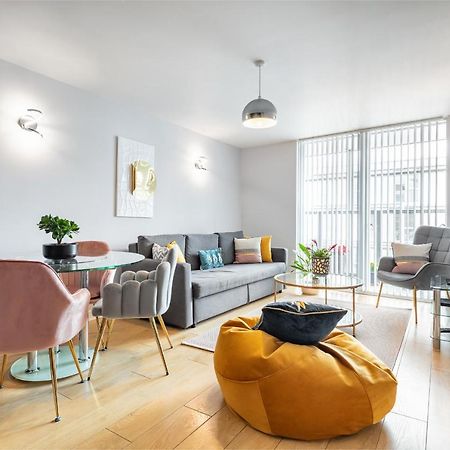 Stunning Apartment With Underground Parking! Λονδίνο Εξωτερικό φωτογραφία