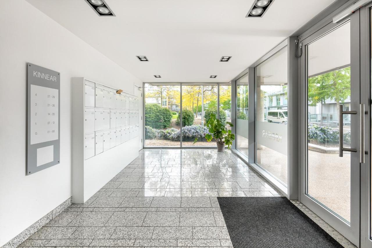 Stunning Apartment With Underground Parking! Λονδίνο Εξωτερικό φωτογραφία